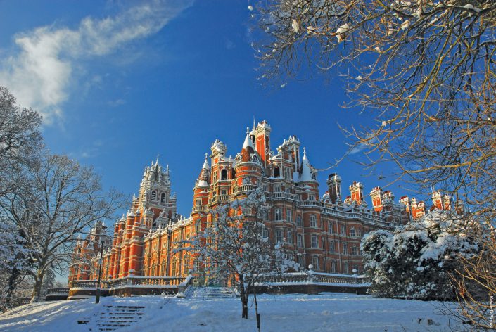 royal-holloway-in-the-winter