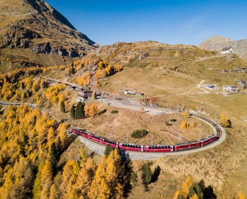 Bernina Express bei der Alp Grüm