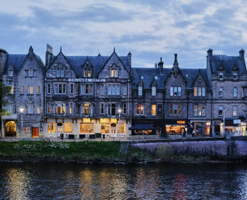 印威內斯 Inverness，尼斯河畔的高地首府市景